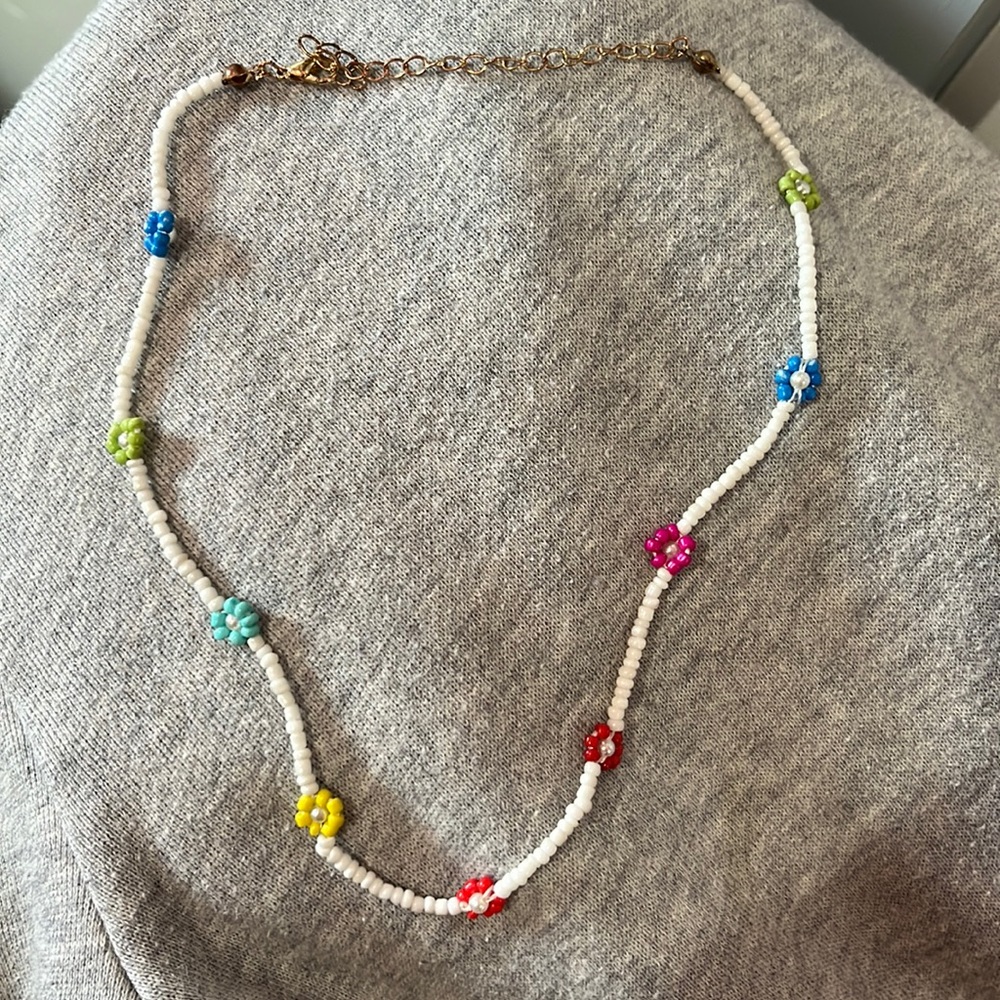 Flower semi choker necklace